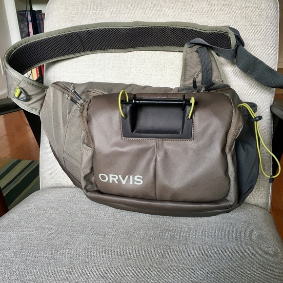 Orvis Fly Fishing Sling Bag - Picture 1 of 9